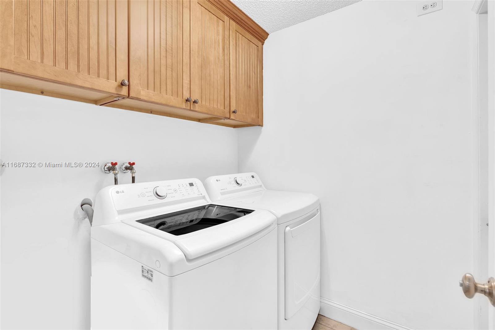 WEST VIEW ESTATES - Residential