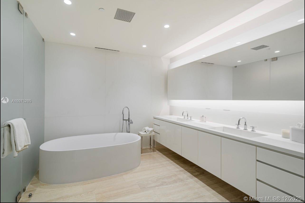 SURF CLUB CONDO - Residential
