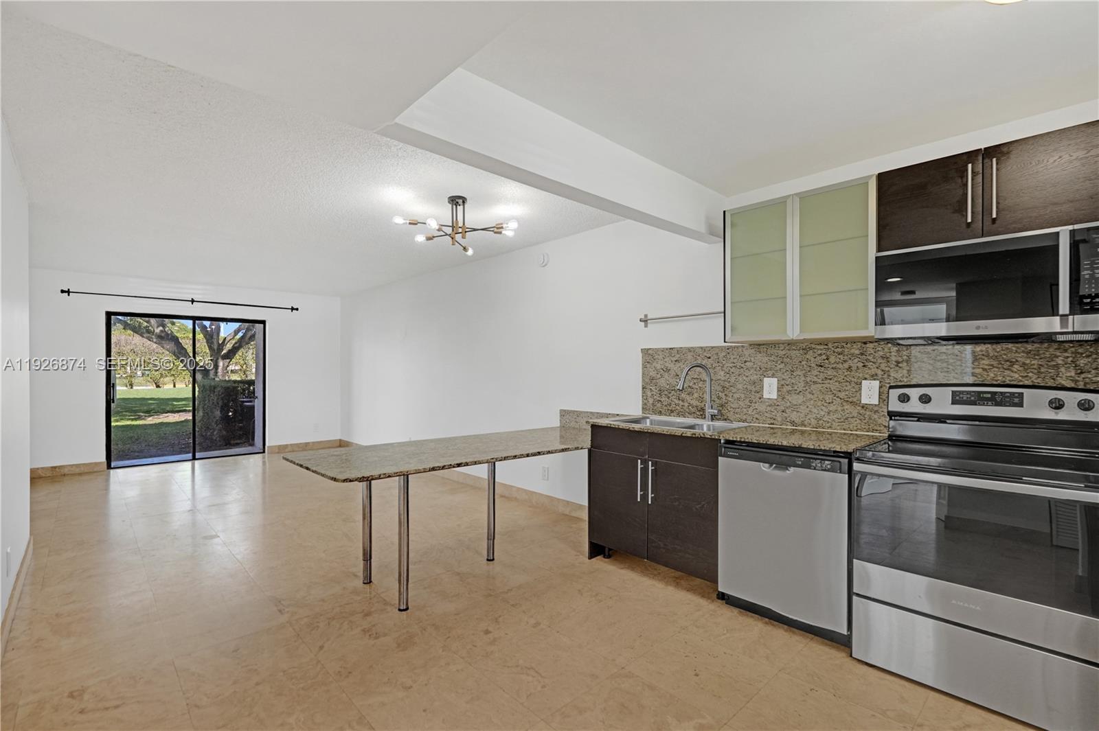 WATERSIDE VILLAGE THREE C - Residential
