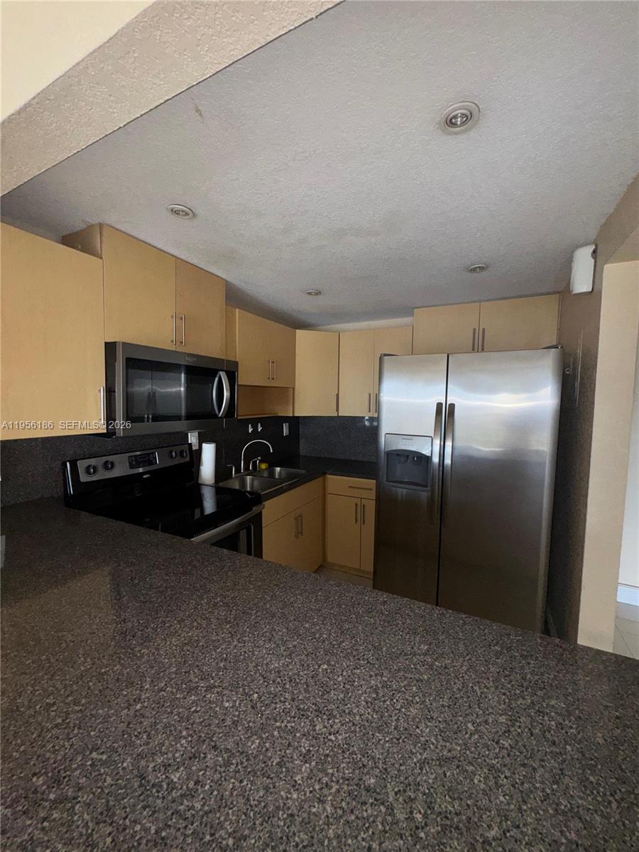 ROYAL PALMETTO CONDO - Residential Lease