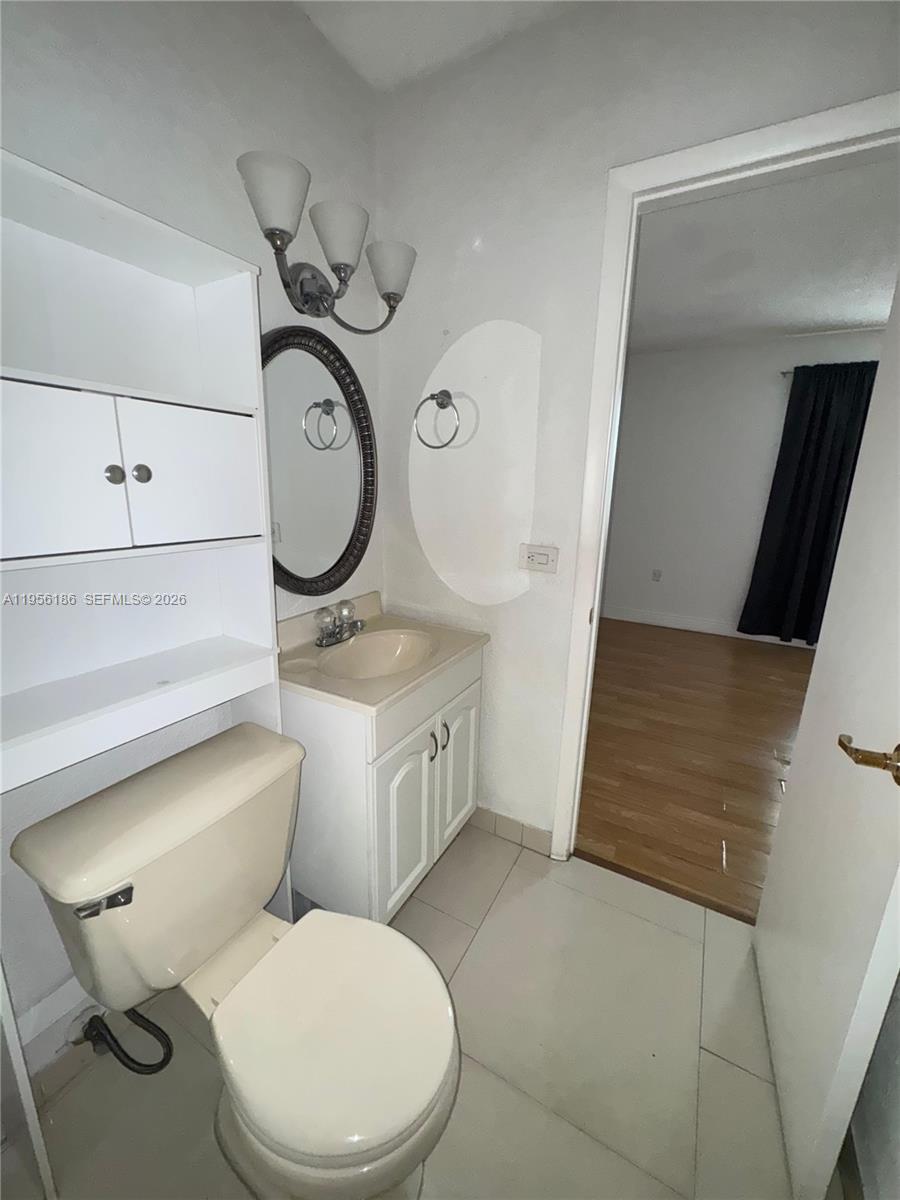 ROYAL PALMETTO CONDO - Residential Lease