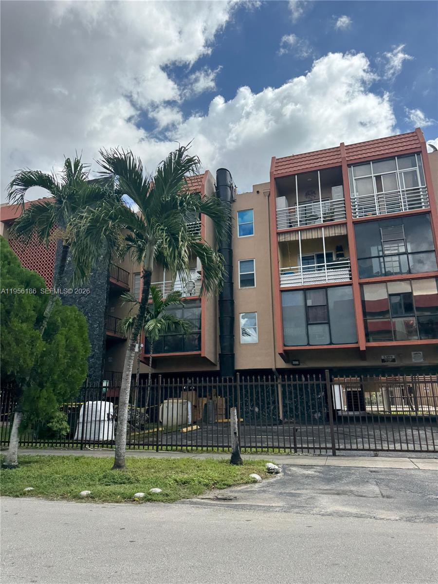 ROYAL PALMETTO CONDO - Residential Lease