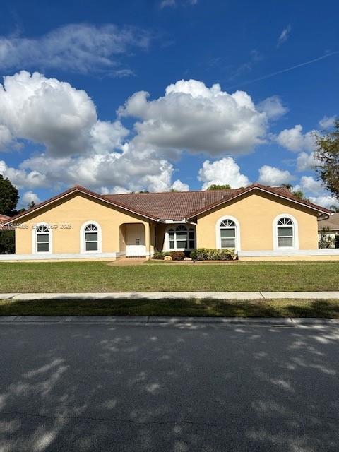 This gorgeous 4/2/2 car garage pool home in Jacaranda Lakes was just listed and is available as of Feb 1st.Home offers a very appealing corner location with a fenced in pool area in prestigious Jacaranda Lakes. Breathtaking remodeled kitchen with brand new SS appliances. Home shows like a brand new home and has a very open floor plan plus a large covered patio ideal for great family entertainment. Call listing agent for additional features.
