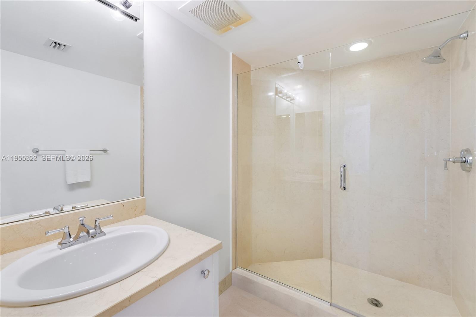 TURNBERRY VILLAGE SO TOWE - Residential