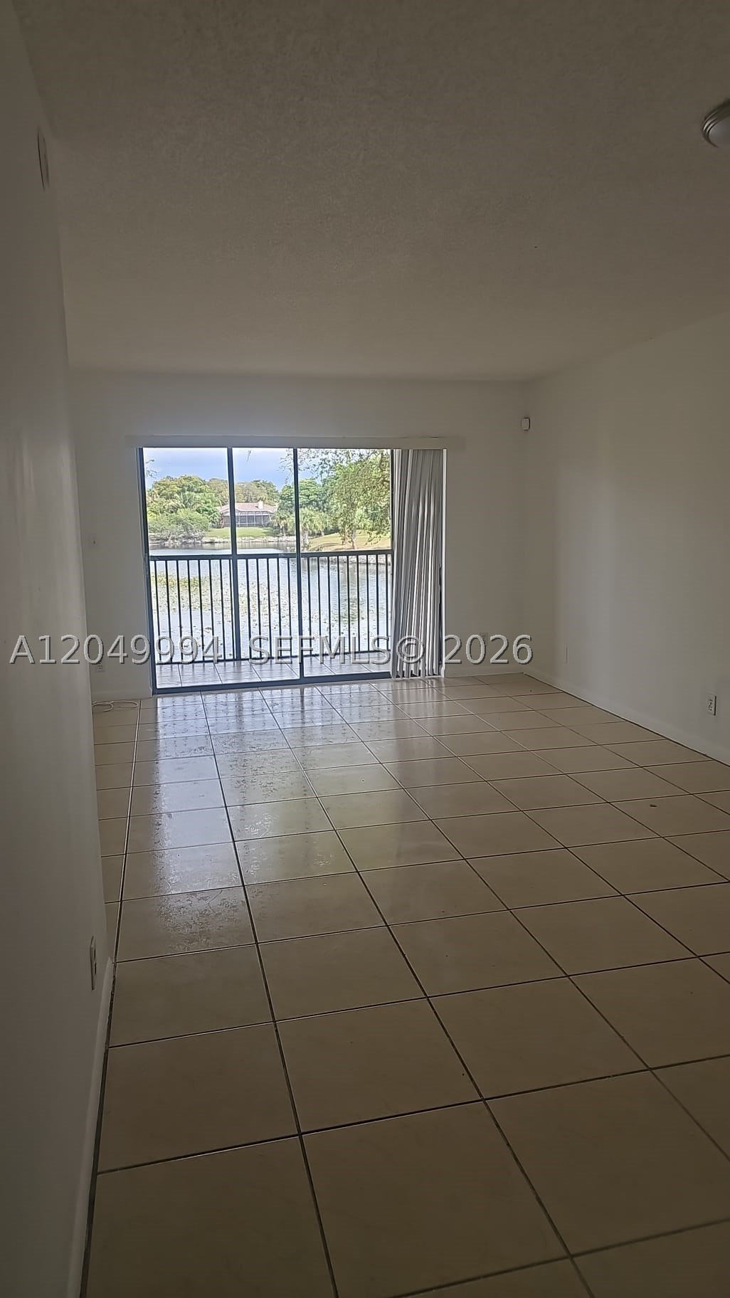 ISLAND CLUB AT CORAL SPRIN - Residential