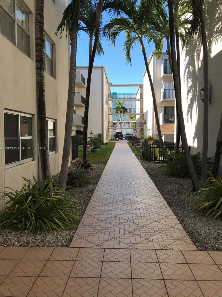 EL LAGO CONDO - Residential Lease