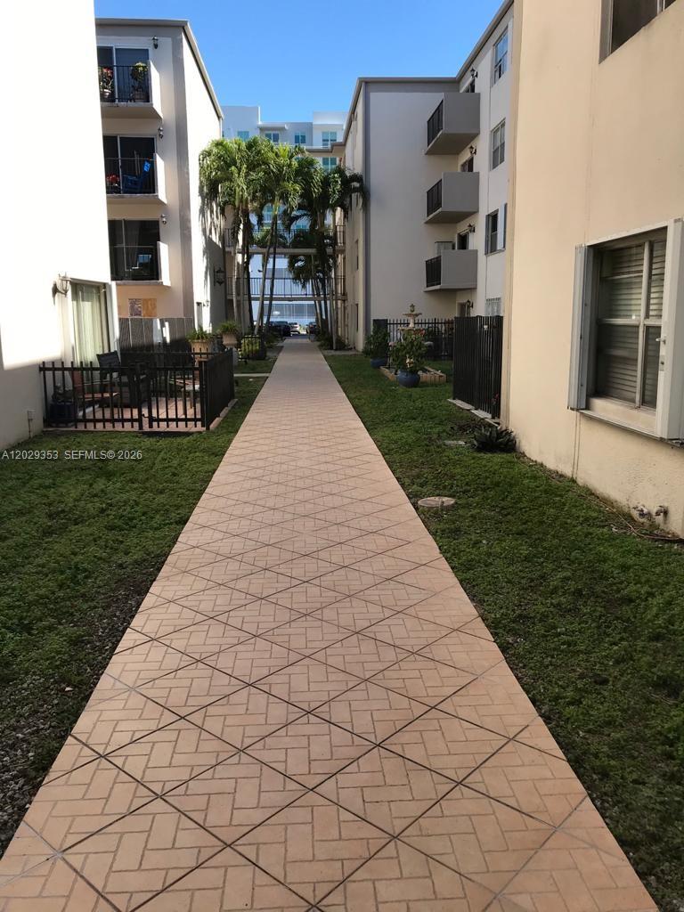 EL LAGO CONDO - Residential Lease