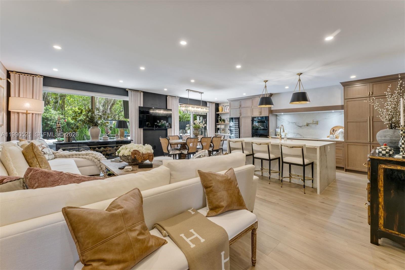 Completely renovated townhouse with no expense spared. This stunning home features 3 spacious bedrooms, 3.5 beautifully updated bathrooms, and a versatile den/office located in the garage. High-end finishes throughout make this a true turnkey property. Enjoy resort-style living with access to 32 acres of lush grounds, two on-site restaurants, tennis courts, a full-service gym/spa, marina, and endless amenities. A rare opportunity in one of Miami’s most secure and amenity-rich communities.
