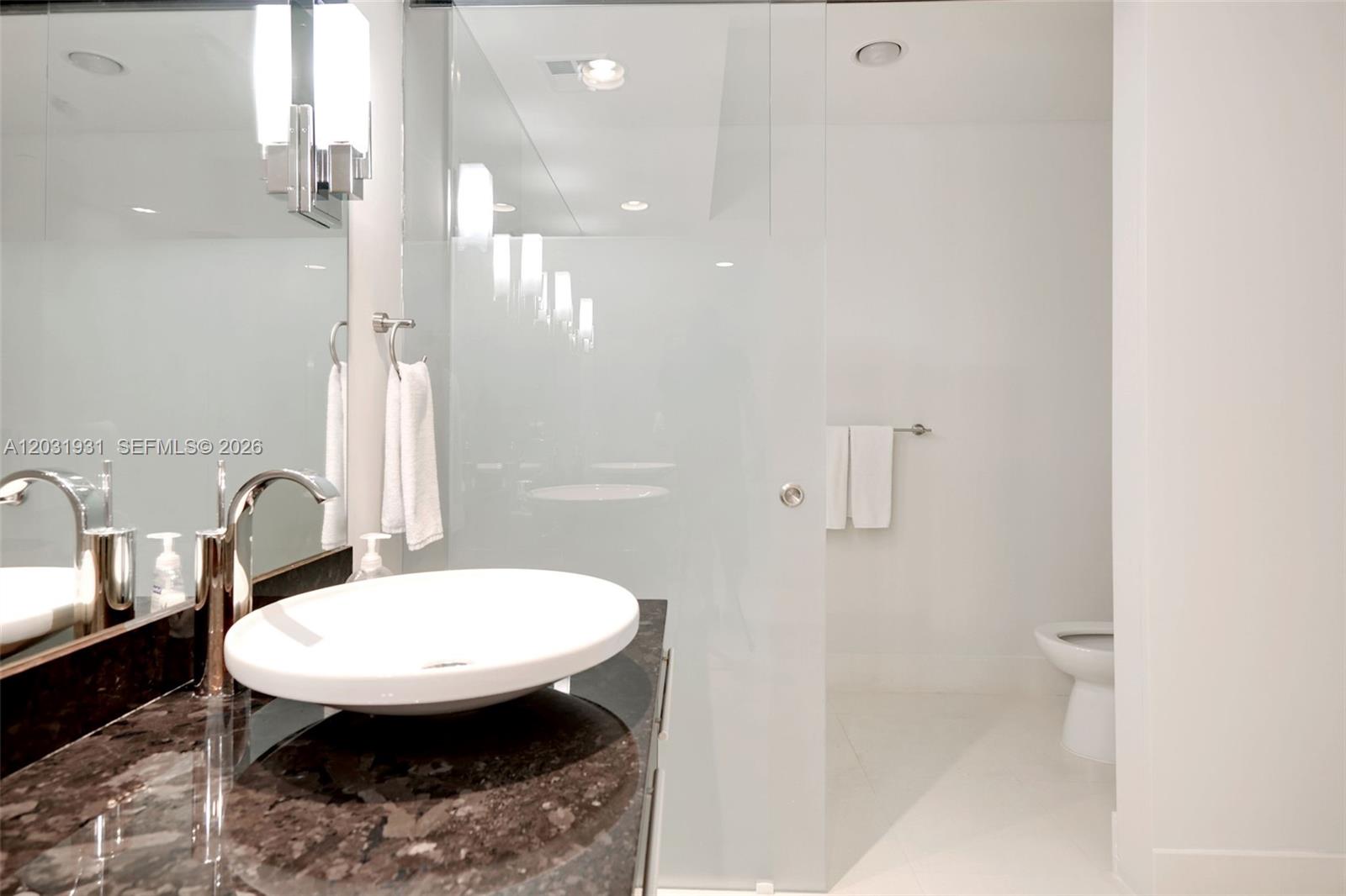 2711 HOLLYWOOD BEACH COND - Residential Lease