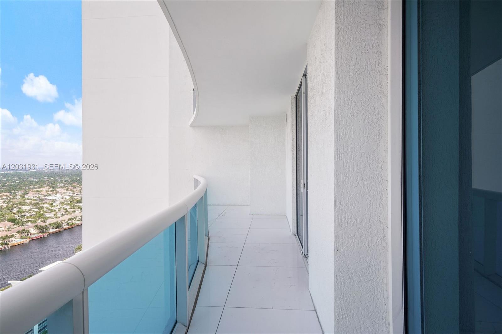 2711 HOLLYWOOD BEACH COND - Residential Lease