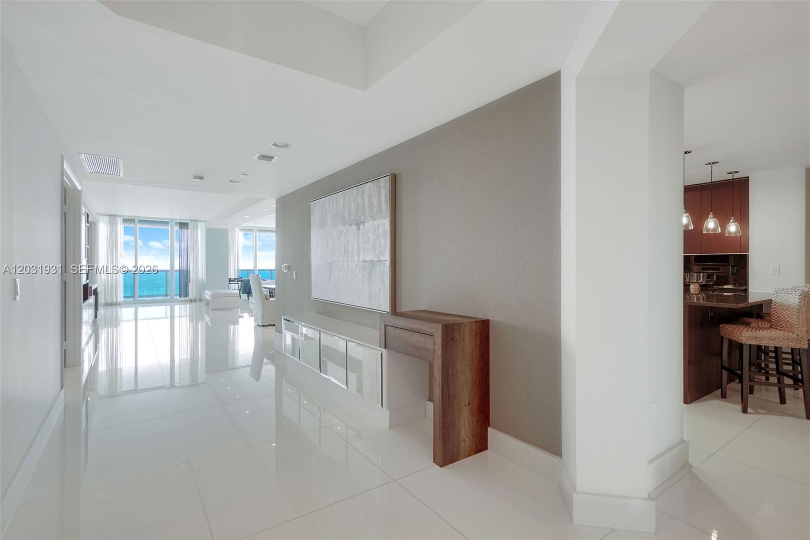 2711 HOLLYWOOD BEACH COND - Residential Lease