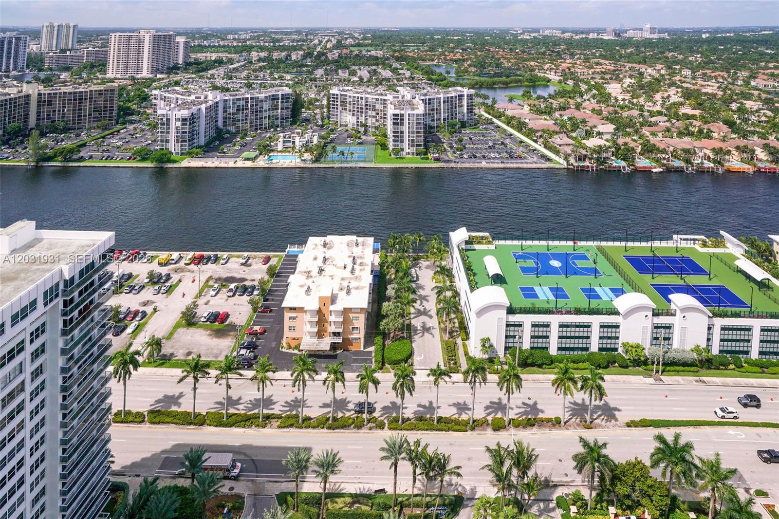 2711 HOLLYWOOD BEACH COND - Residential Lease