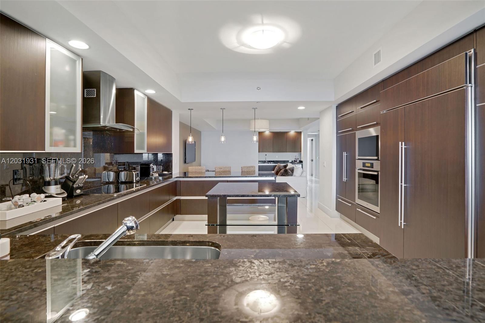 2711 HOLLYWOOD BEACH COND - Residential Lease