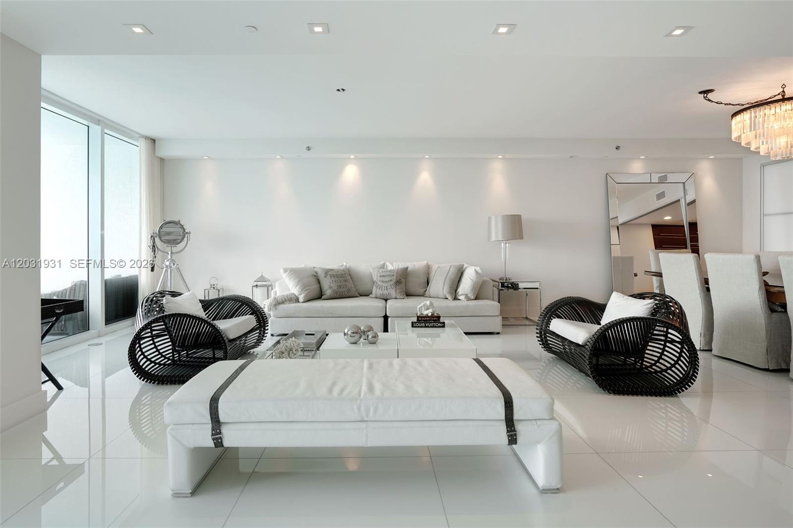 2711 HOLLYWOOD BEACH COND - Residential Lease