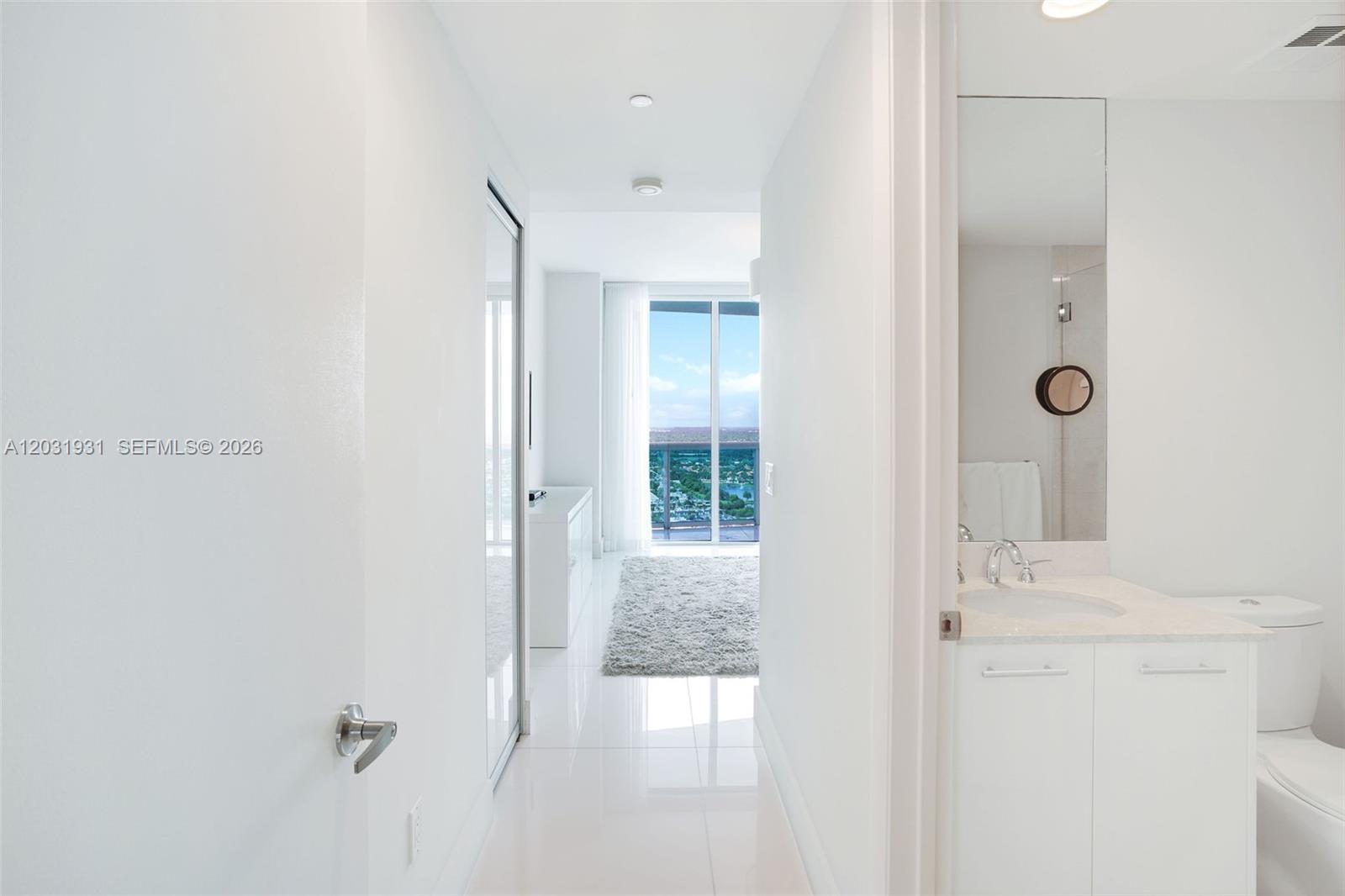 2711 HOLLYWOOD BEACH COND - Residential Lease
