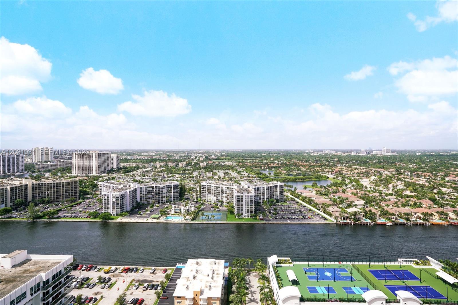 2711 HOLLYWOOD BEACH COND - Residential Lease