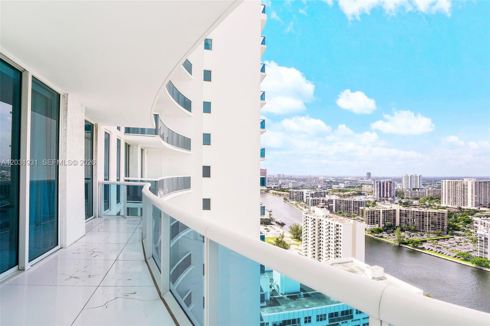 2711 HOLLYWOOD BEACH COND - Residential Lease