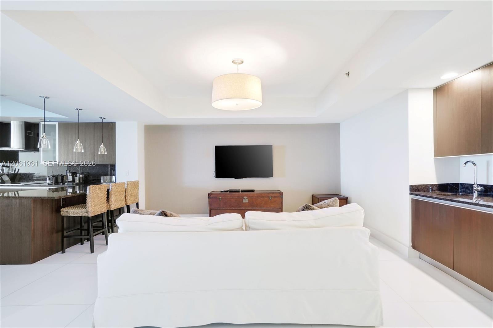 2711 HOLLYWOOD BEACH COND - Residential Lease