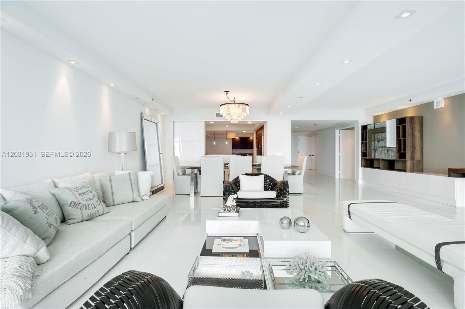 2711 HOLLYWOOD BEACH COND - Residential Lease