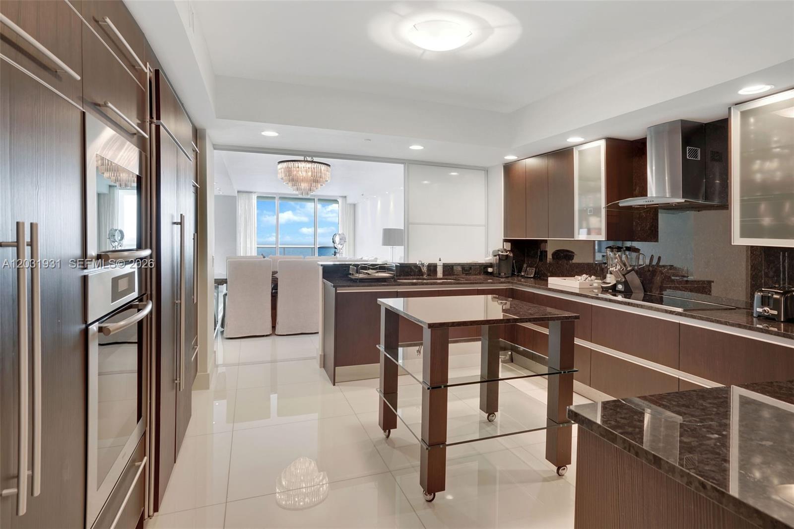 2711 HOLLYWOOD BEACH COND - Residential Lease