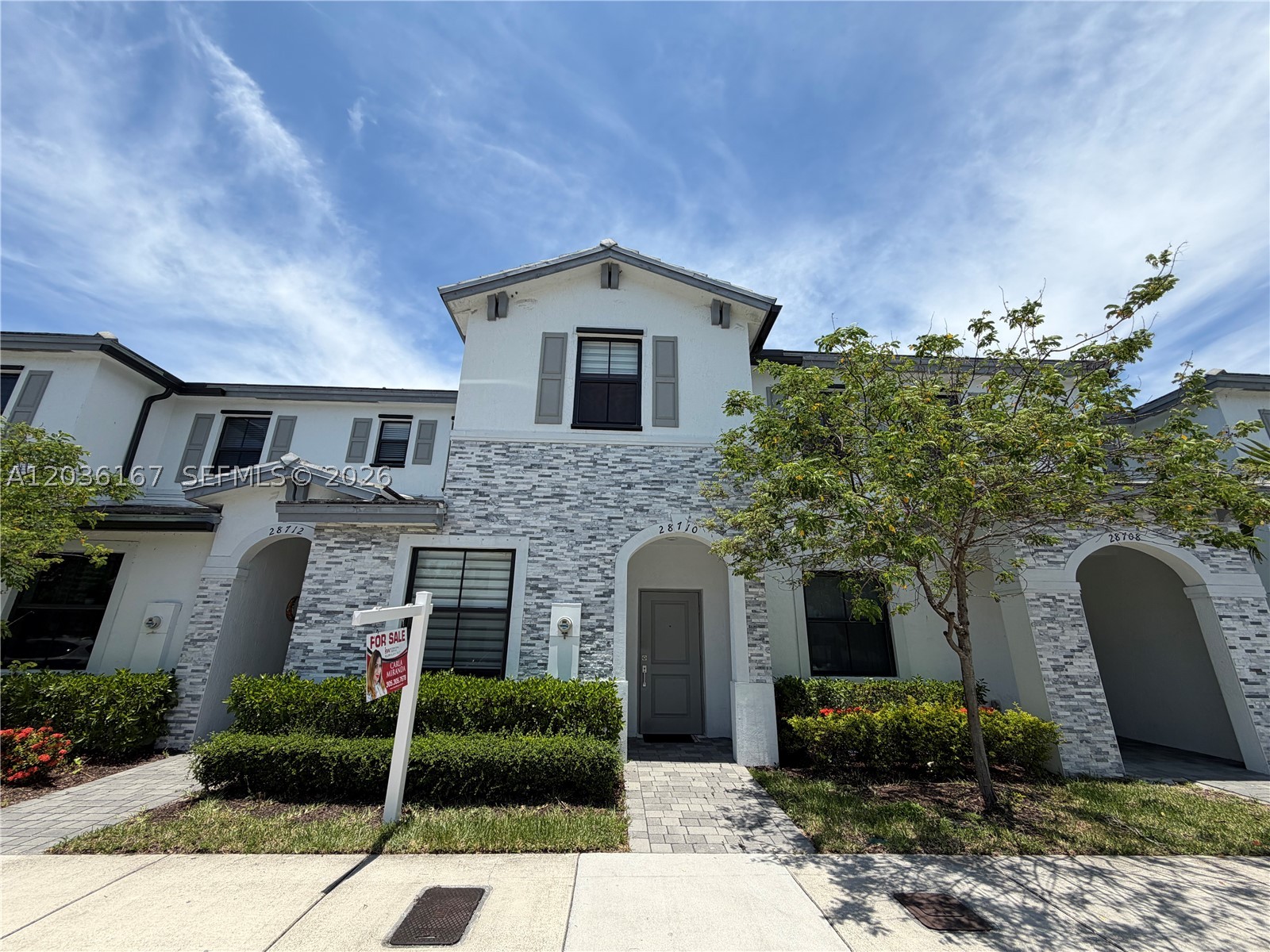 PINE ISLE - Residential