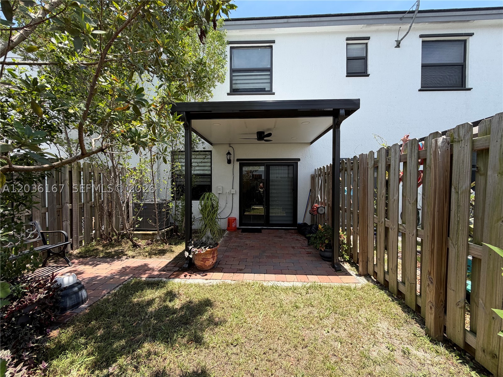 PINE ISLE - Residential