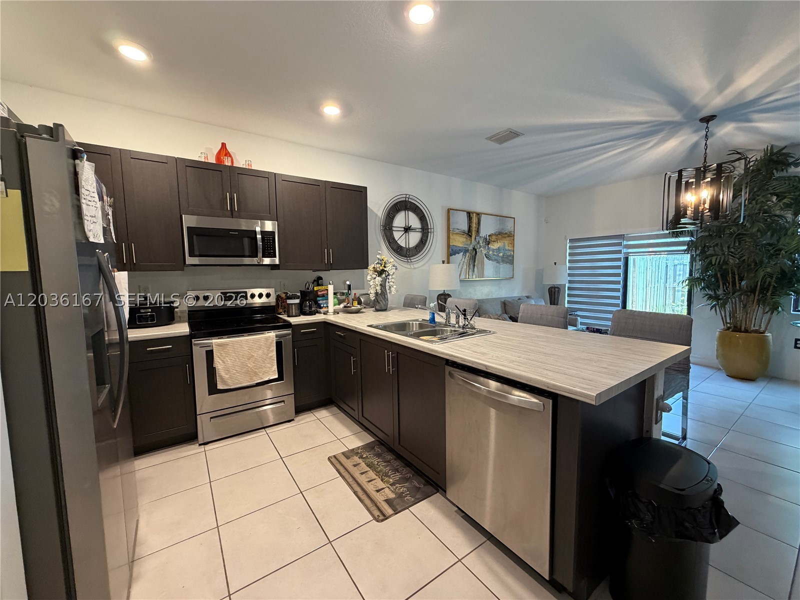 PINE ISLE - Residential