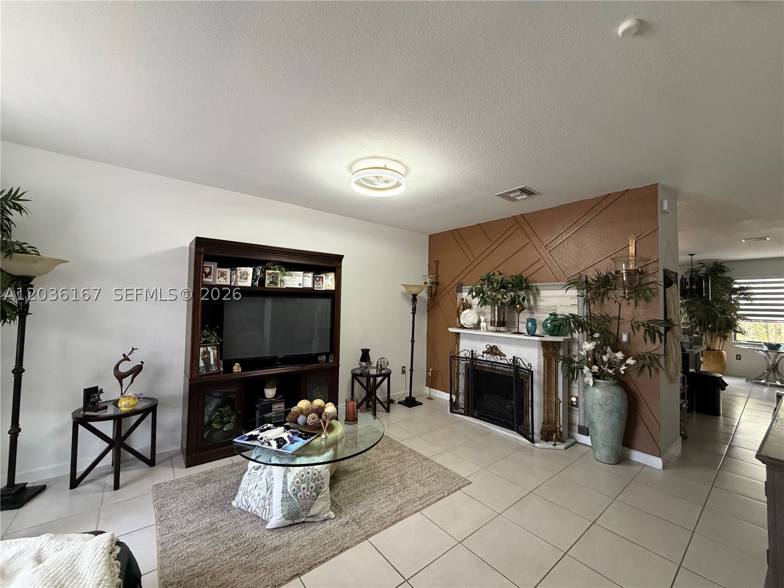 PINE ISLE - Residential