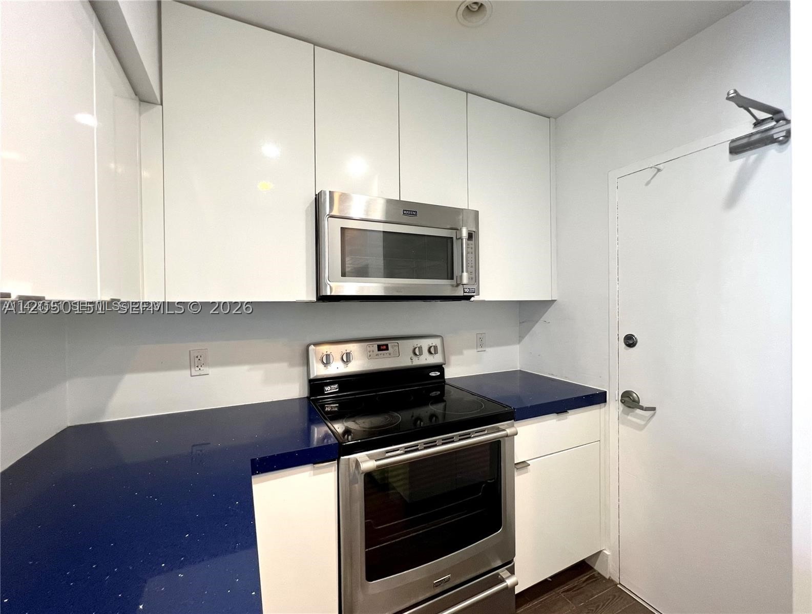 MIRADOR 1200 CONDO - Residential