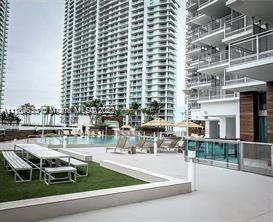 BEAUTIFUL HIGH RISE 2/2 UNIT FOR SALE IN THE WIND! TWO LARGE BALCONIES, WALK-IN CLOSET, MARMOL FLOOR THROUGHOUT, NEW WASHER AND DRYER, ELECTRIC BLACKOUT BLINDS, NEW LOBBY AND POOL AREA, FITNESS ROOM, SAUNA, RACKET BALL, BUSINESS CENTER, BEAUTIFUL VIEW OF THE DOWNTOWN MIAMI, PARTIAL OCEAN VIEW AND THE CITY. EASY ACCESS TO HIGHWAYS.