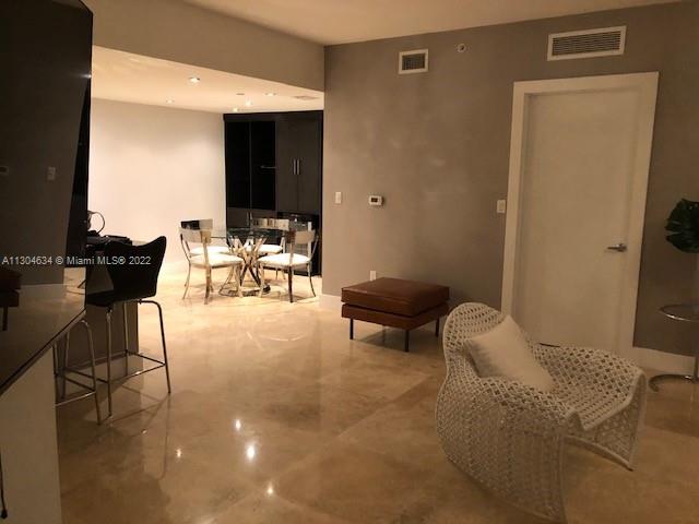 WIND CONDO - Residential