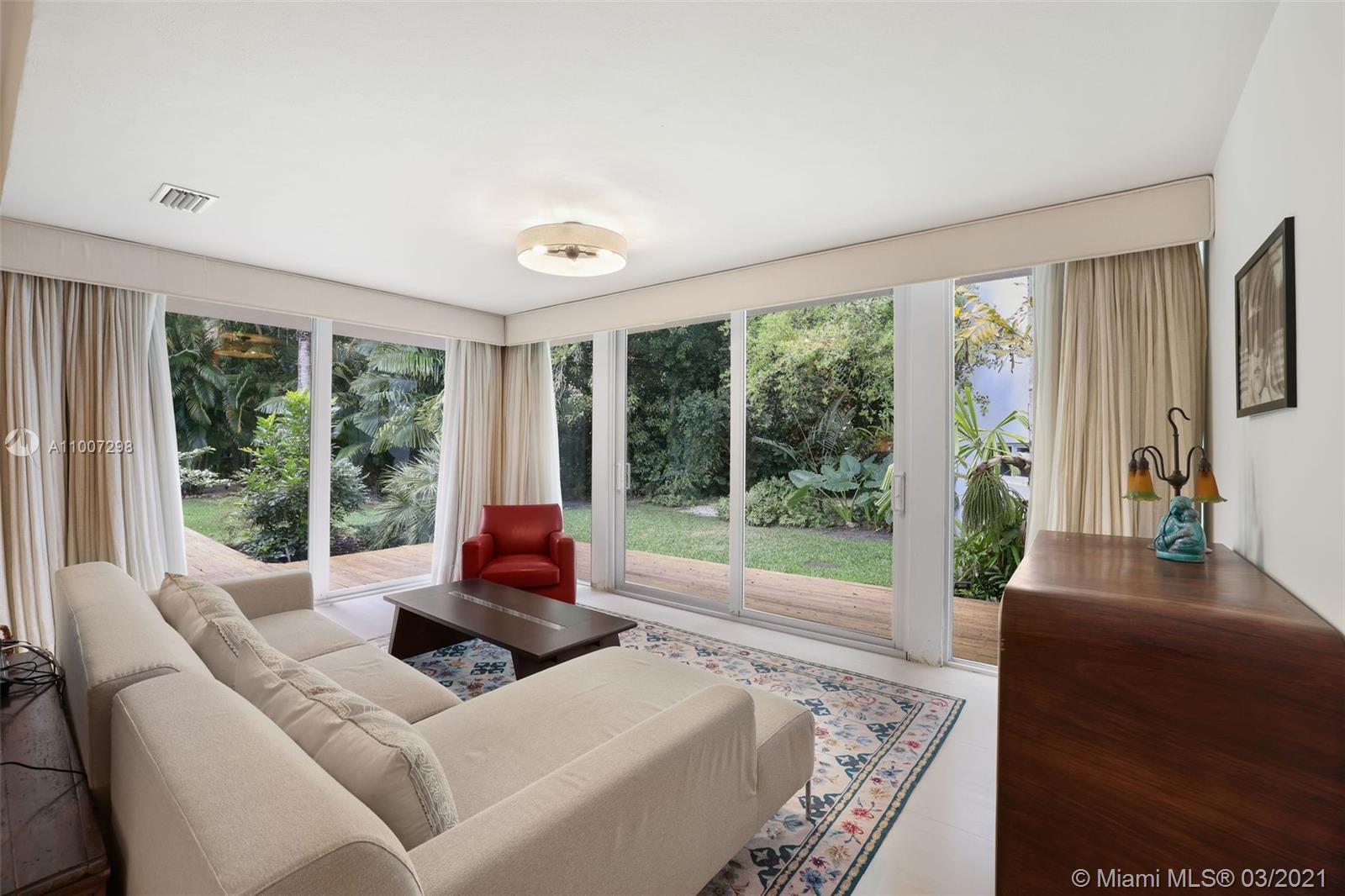 SNAPPER CREEK LAKES SUB - Residential