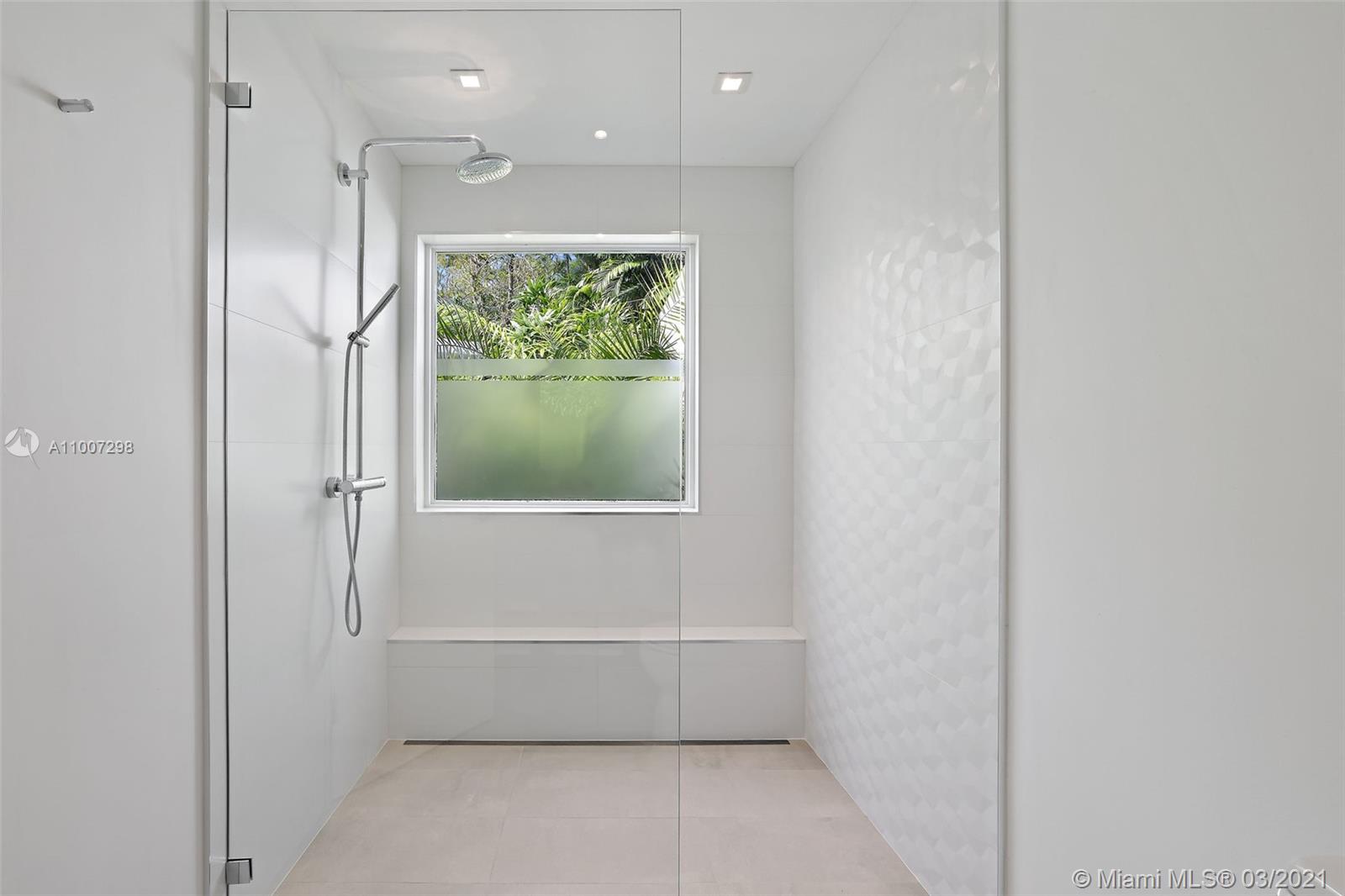 SNAPPER CREEK LAKES SUB - Residential