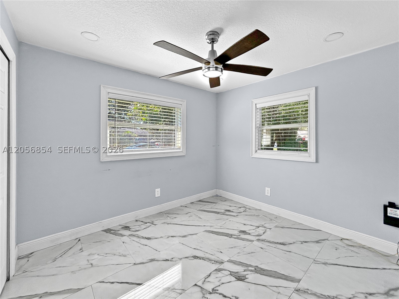 ILESDALE MANOR - Residential