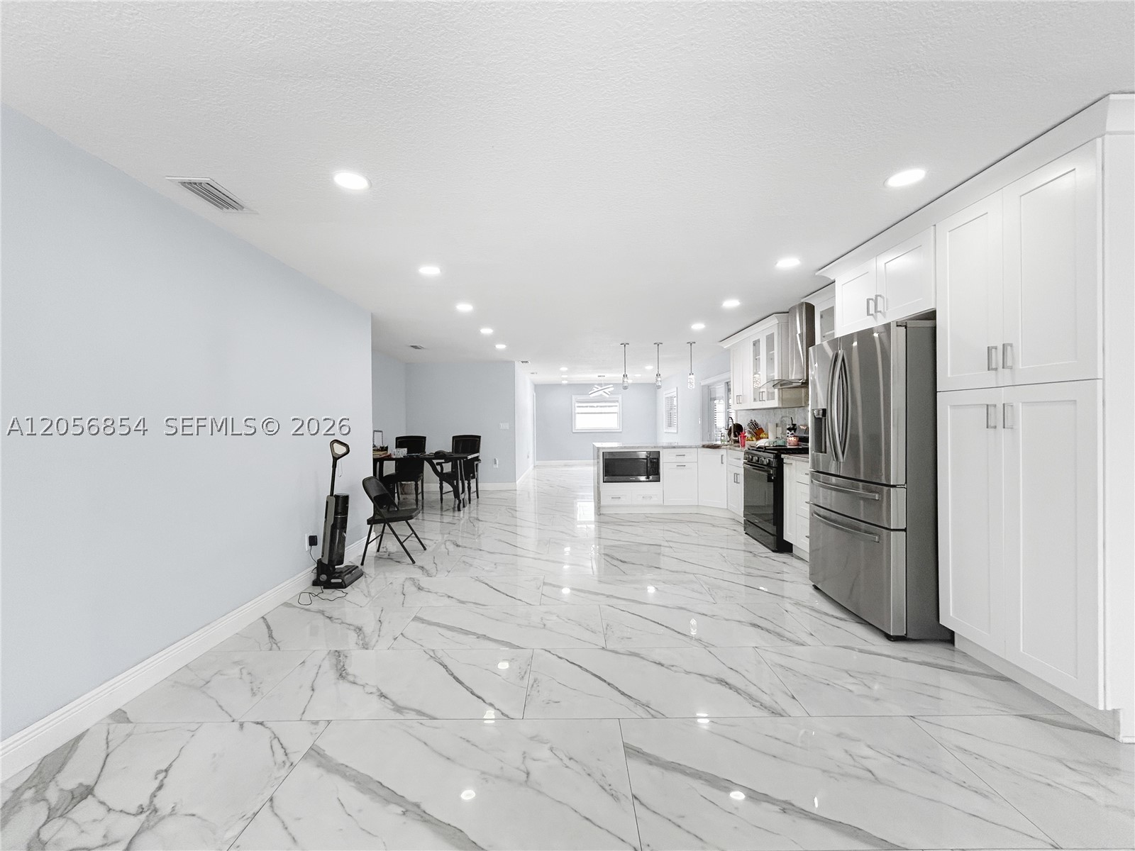 ILESDALE MANOR - Residential