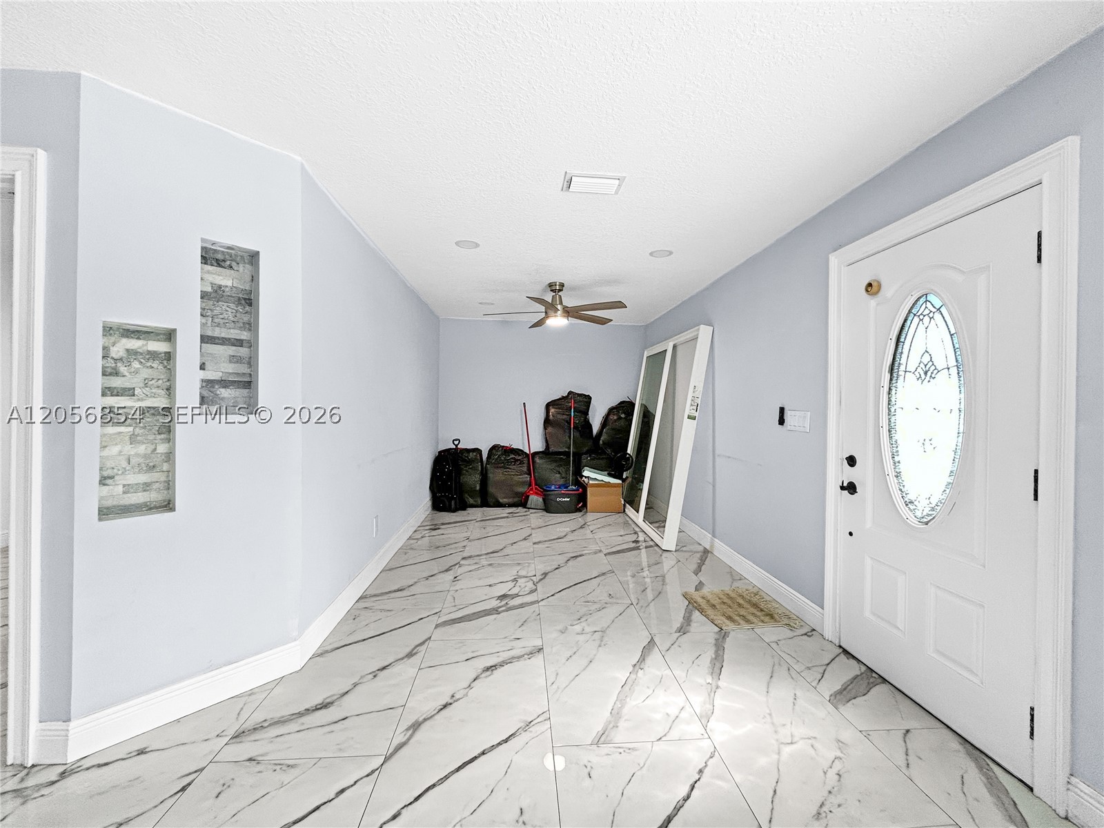 ILESDALE MANOR - Residential