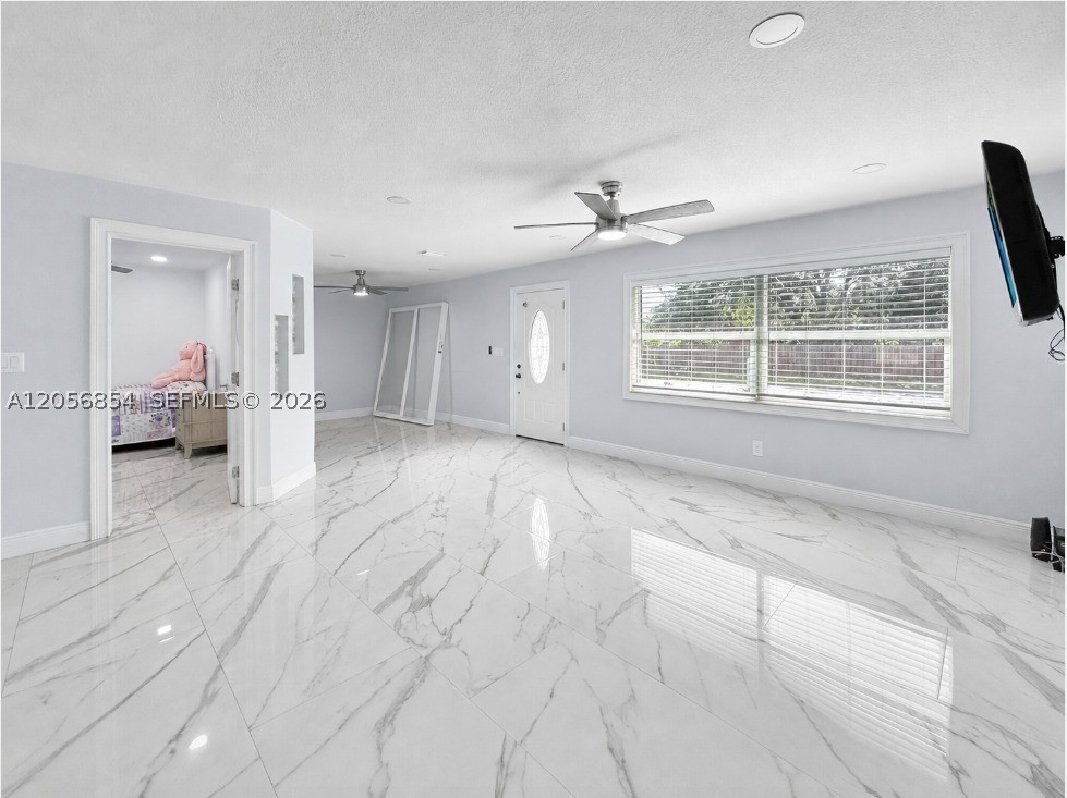 ILESDALE MANOR - Residential