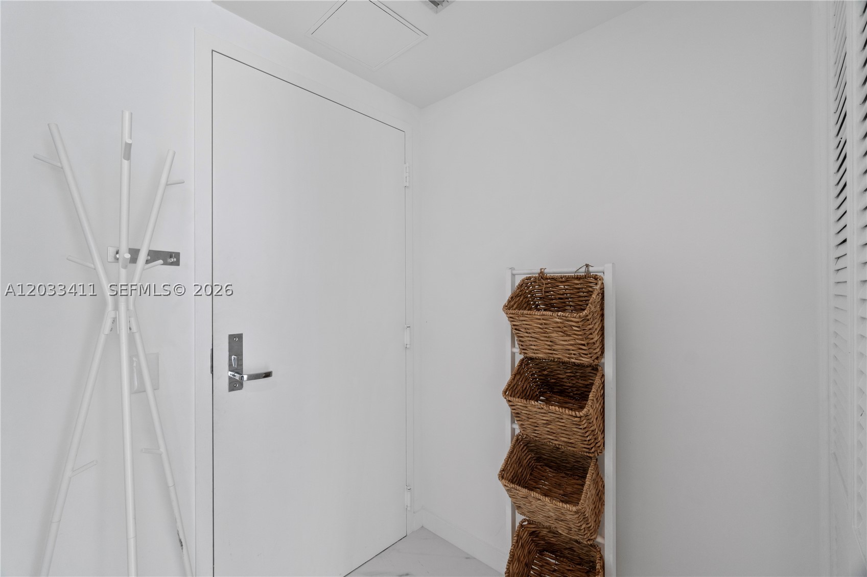 MET 1 CONDO - Residential