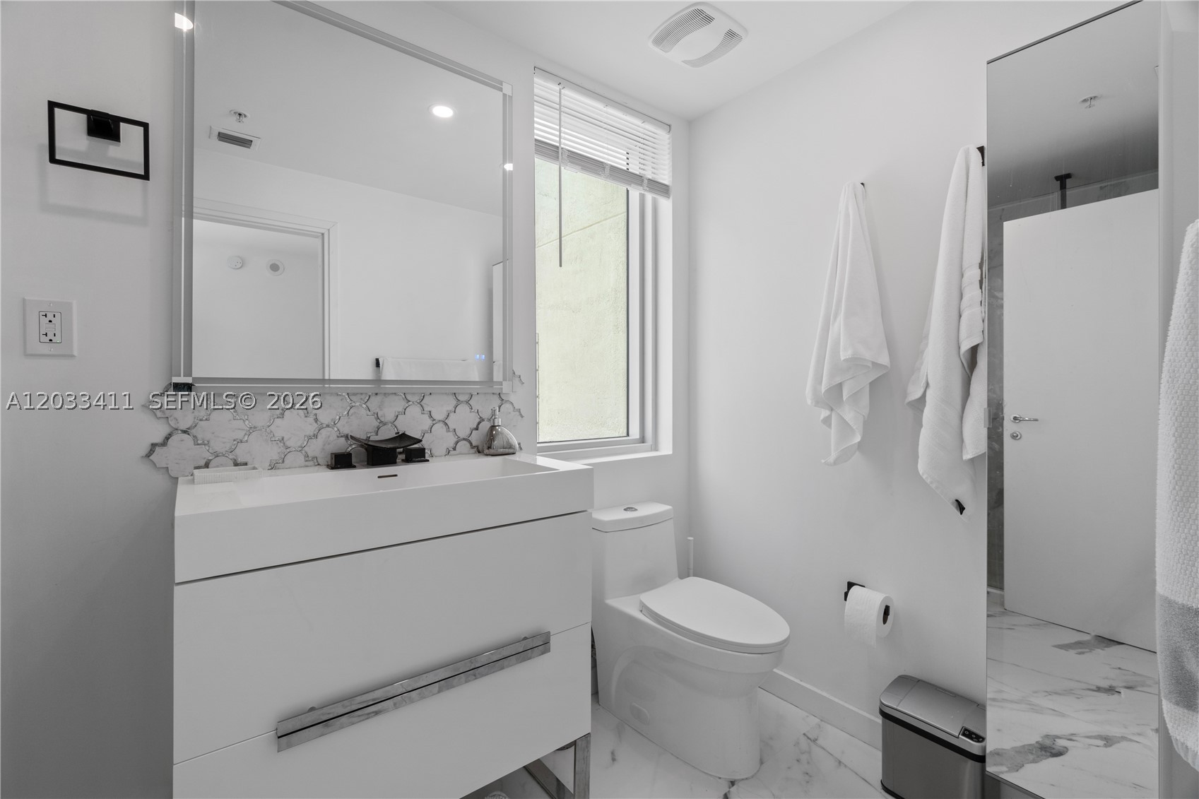 MET 1 CONDO - Residential