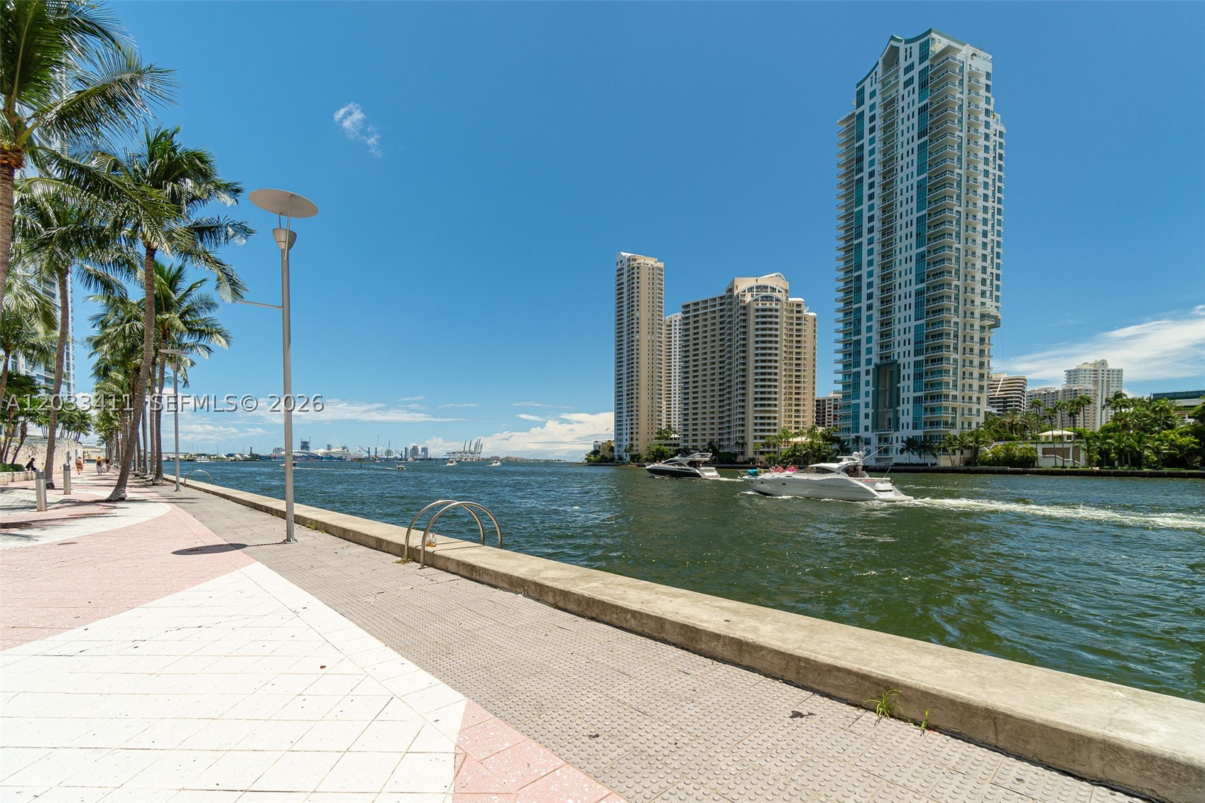 MET 1 CONDO - Residential