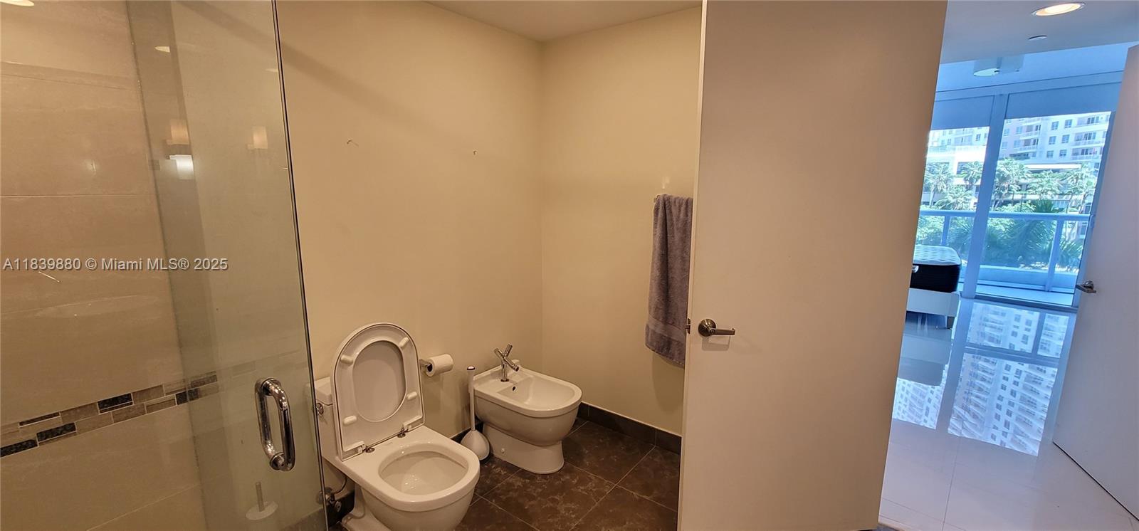 ICON BRICKELL NO TWO - Residential Lease