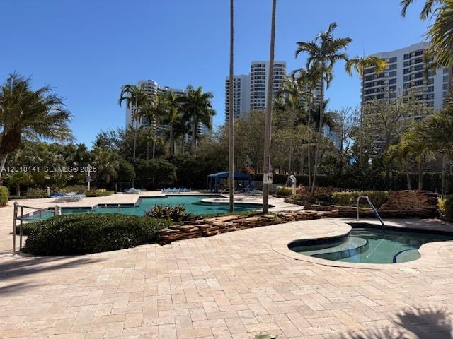 MYSTIC POINTE TOWER 400 C - Residential