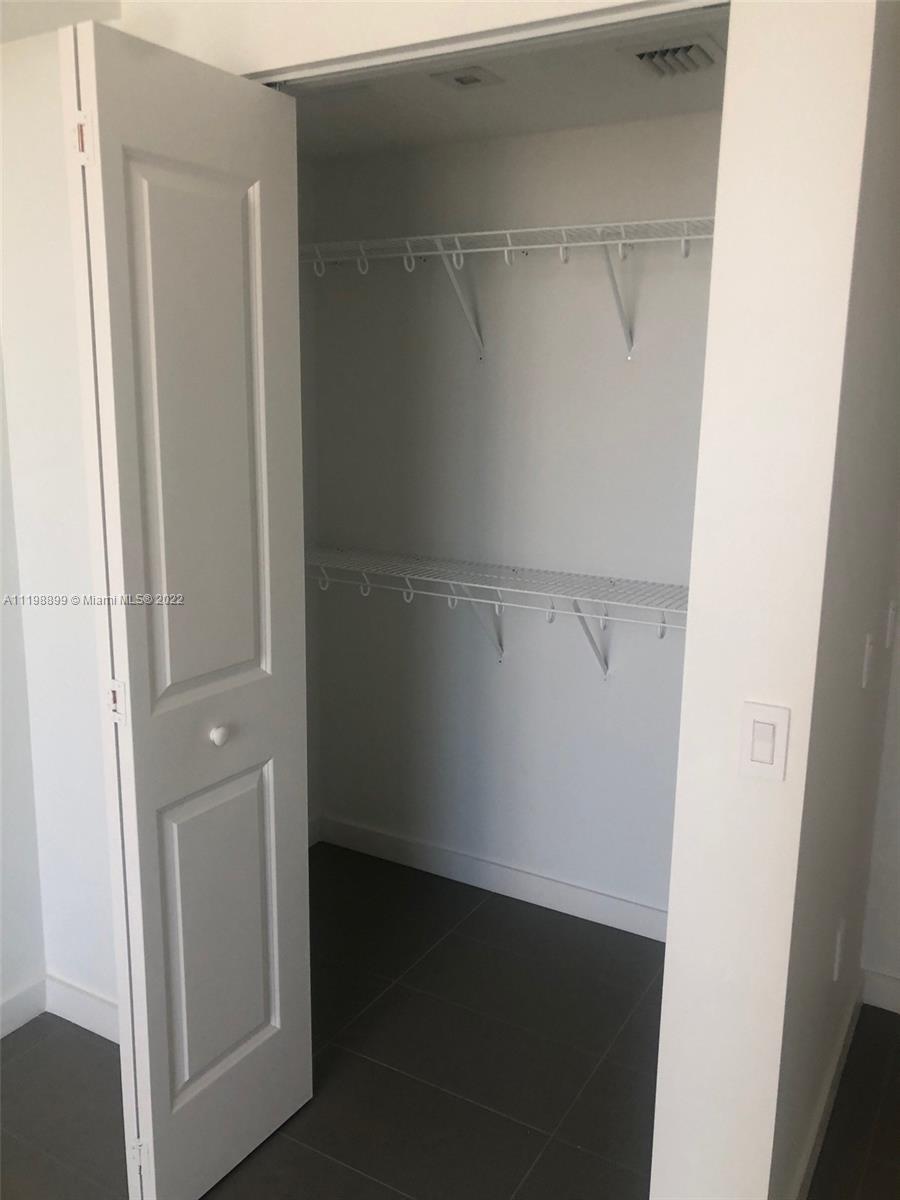 CANVAS CONDO - Residential Lease