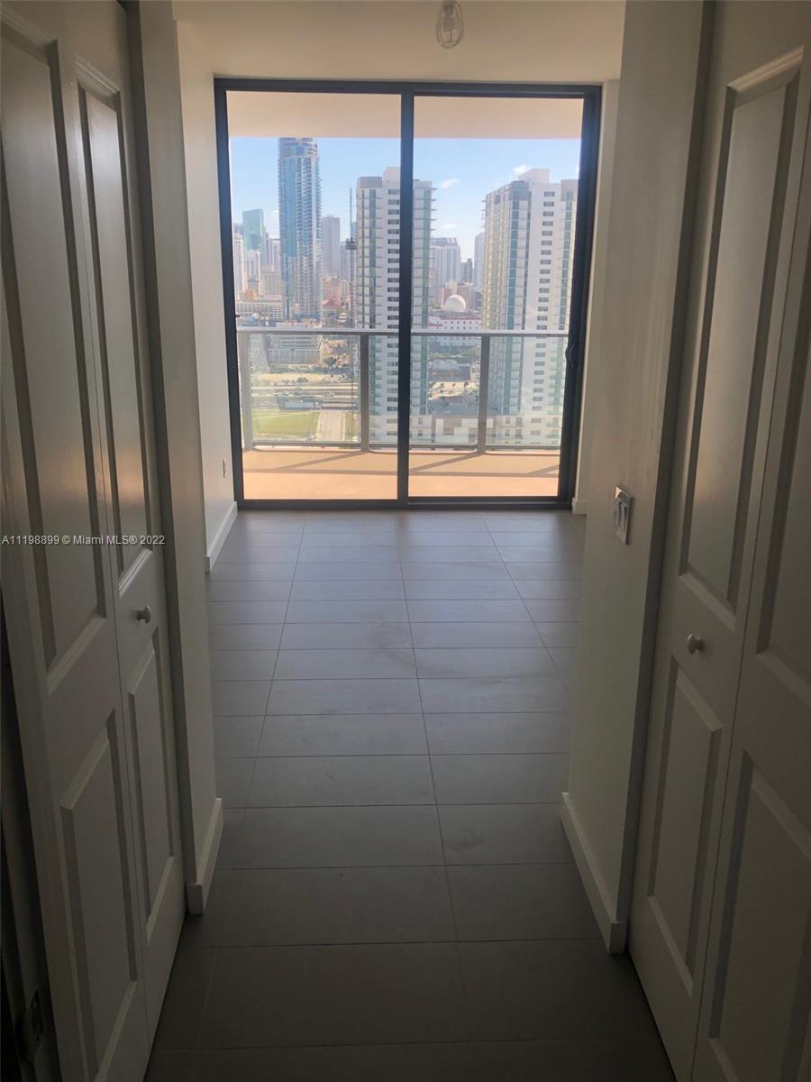 CANVAS CONDO - Residential Lease