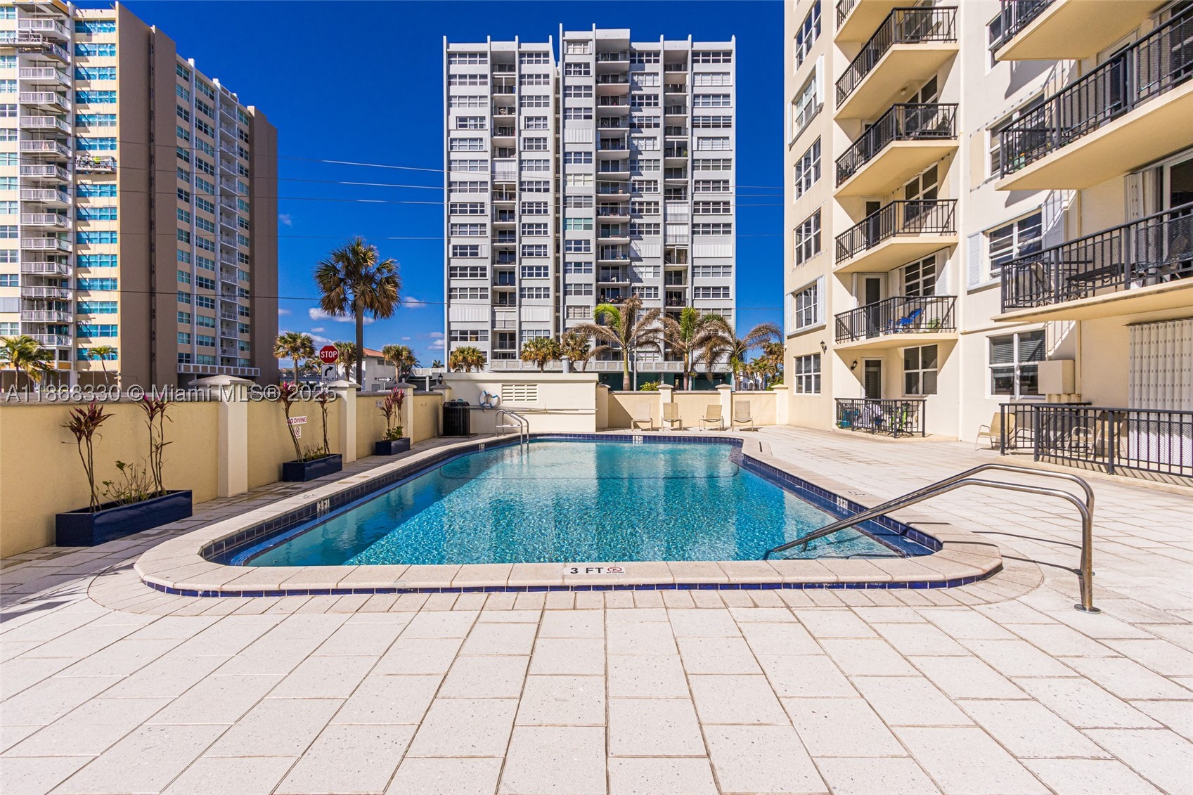 OXFORD TOWERS CONDO - Residential