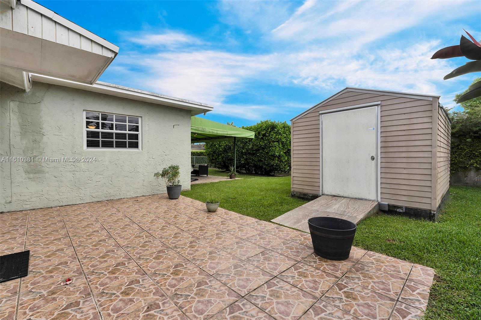 SNAPPER CREEK VILLAS - Residential