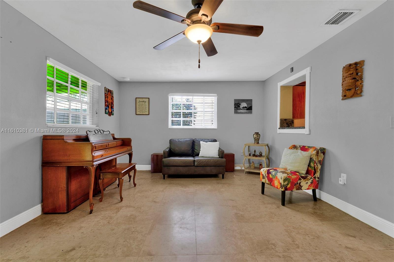 SNAPPER CREEK VILLAS - Residential