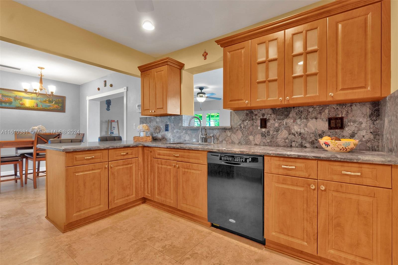 SNAPPER CREEK VILLAS - Residential