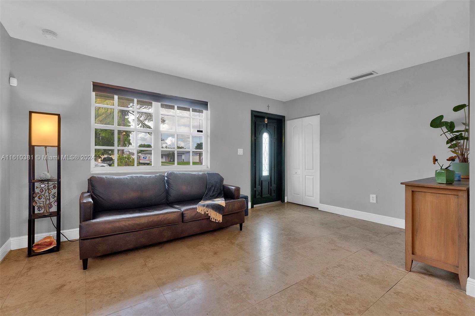 SNAPPER CREEK VILLAS - Residential