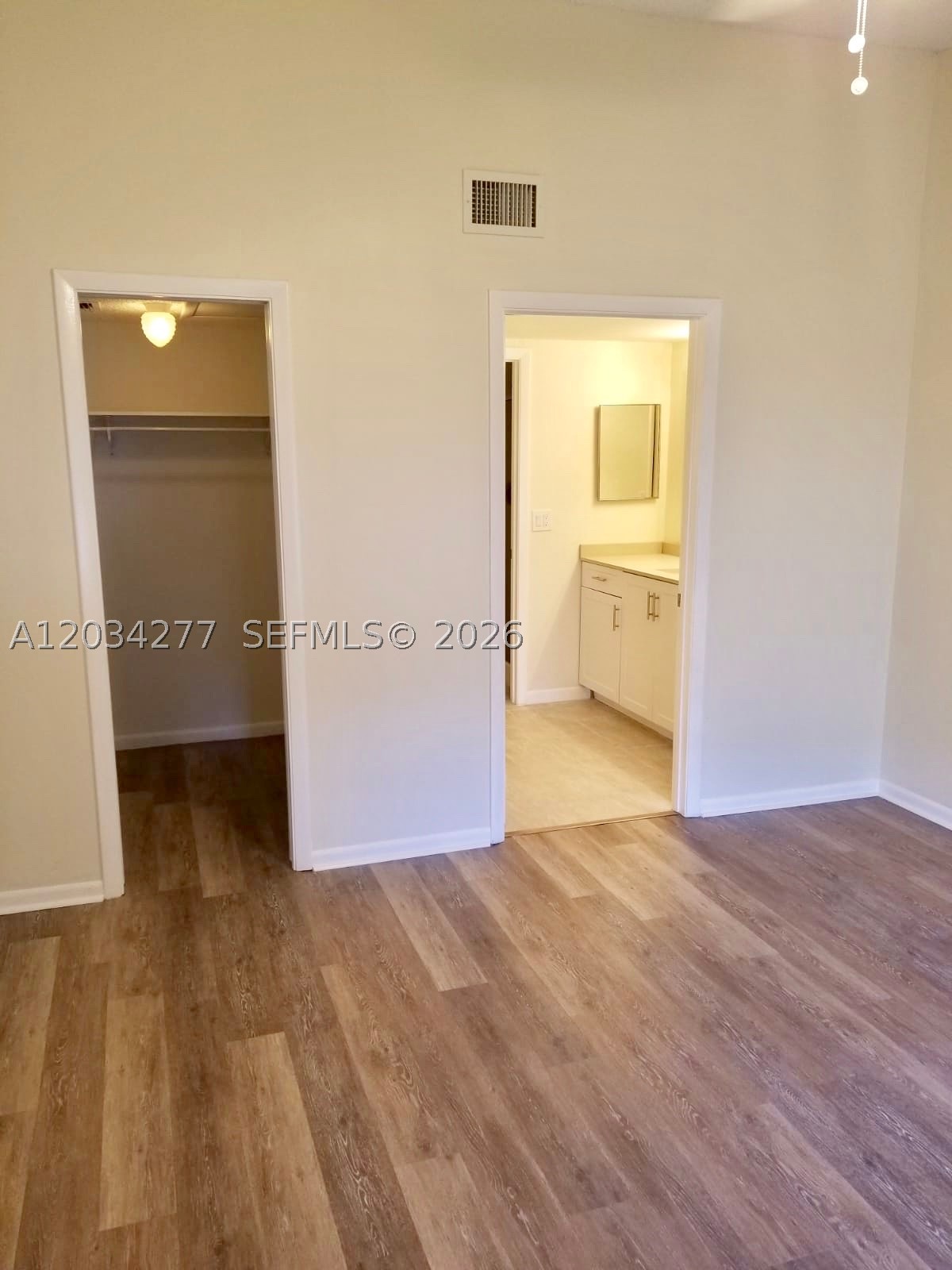KENSINGTON WALK CONDO - Residential Lease
